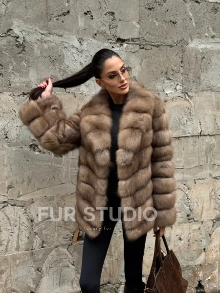 Полушубок из меха куницы тор-тор английский воротник - фото 13