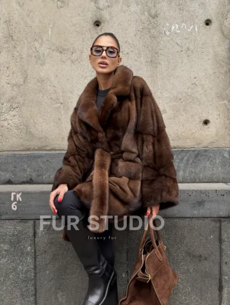 Полушубок из меха норки Brown Velvet, английский воротник фасон - летучая мышь - фото 11