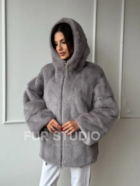 Женский меховой бомбер из аукционной норки с капюшоном  на молнии - фото 0