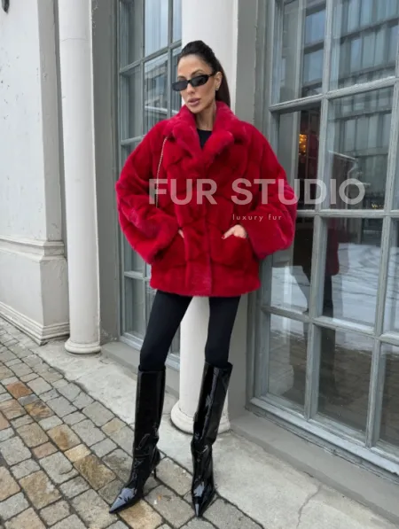 Полушубок норковый в гранатовом оттенке - фото 6
