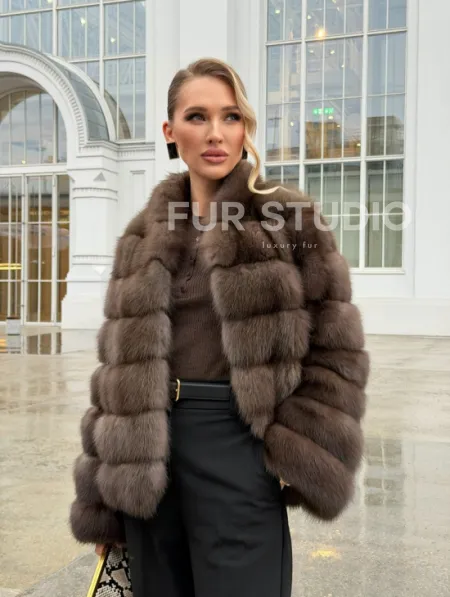 Меховой жакет из куницы - фото 27