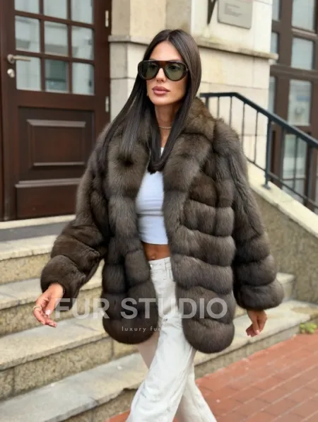 Стильный жакет из меха соболя - фото 18