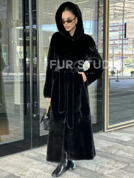 Удлиненная шуба из норки BLACKGLAMA с капюшоном - фото 0