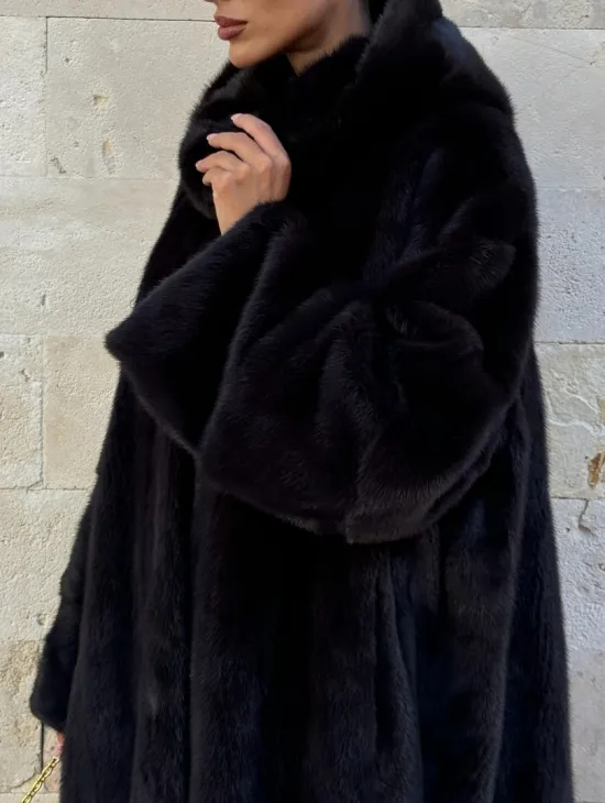 Шуба из аукционной норки с капюшоном роспуск - цвет уголь - фото 1