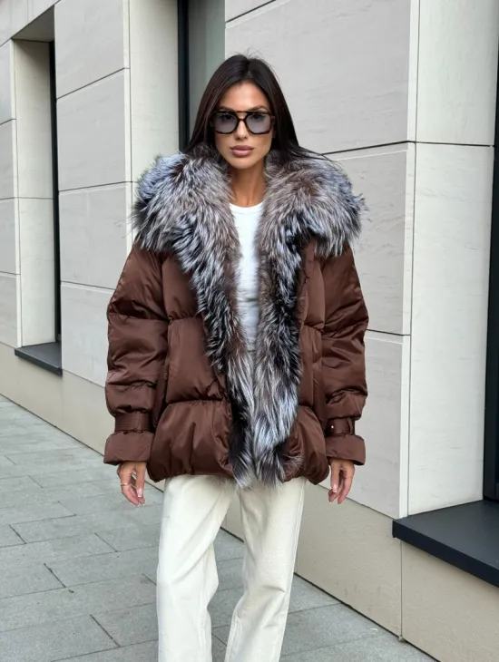 Женский зимний пуховик с мехом чернобурки - фото 7