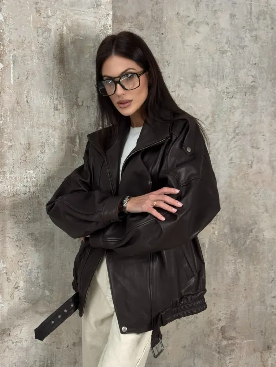 Модная кожаная куртка - бомбер на резинке из натуральной гладкой кожи - фото 10