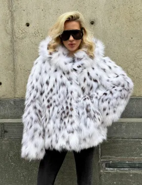 Полушубок из лисы под рысь с капюшоном - фото 0