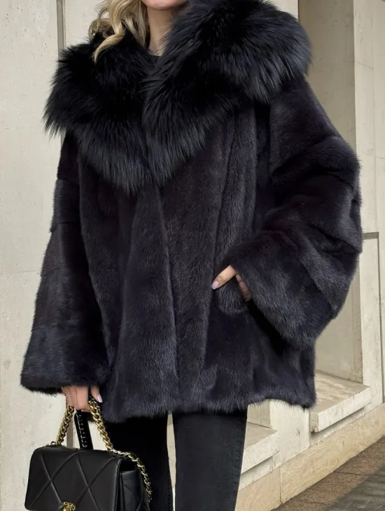 Полушубок норковый автоледи с отделкой из чернобурки на капюшоне - фото 1