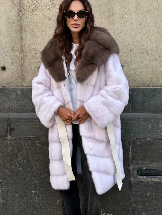 Шуба норковая  - капюшон куница - фото 3