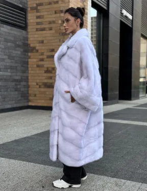 Светлая норковая шуба 