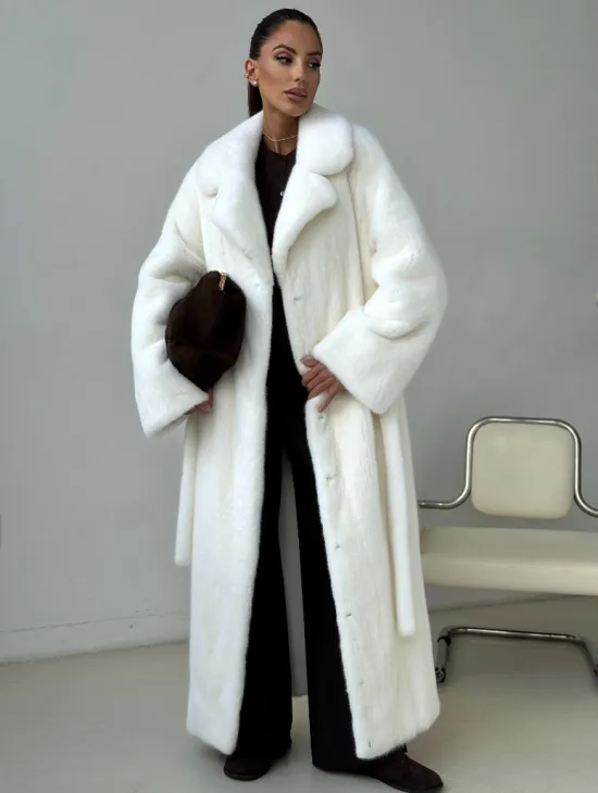 Белая длинная норковая шуба - фото 10