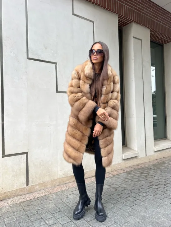 Шуба из лесной куницы - фото 0