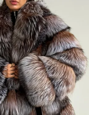 Шуба из меха лисы блюфрост - фото 1