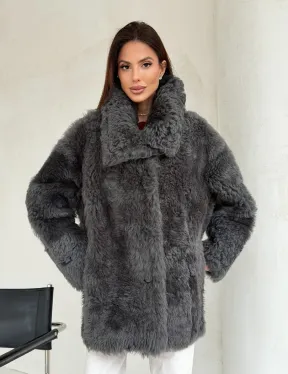 Серая дубленка из тиградо - фото 12