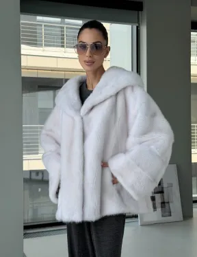 Белый норковый полушубок с капюшоном кобра - фото 15