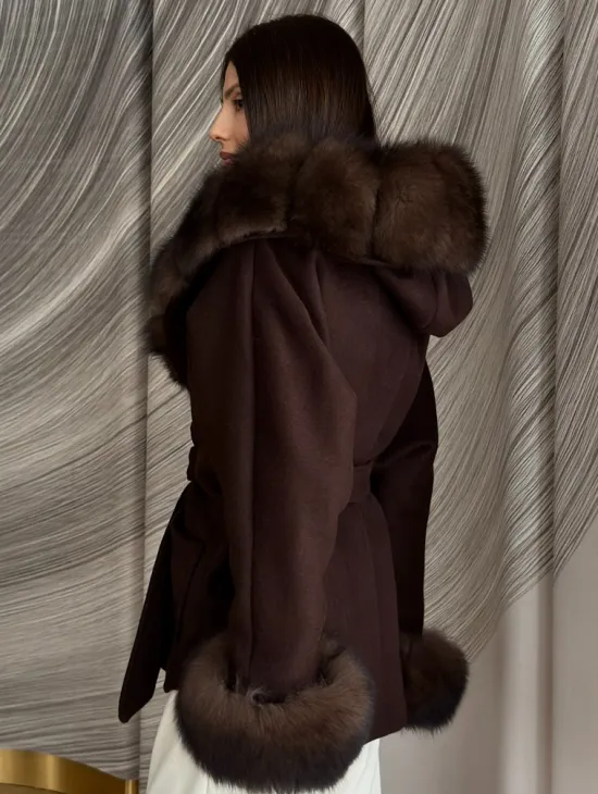 Пальто с мехом песца под соболь - фото 8