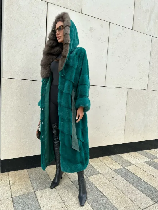 Шуба норковая с капюшоном из меха куницы - цвет морской изумруд - фото 5