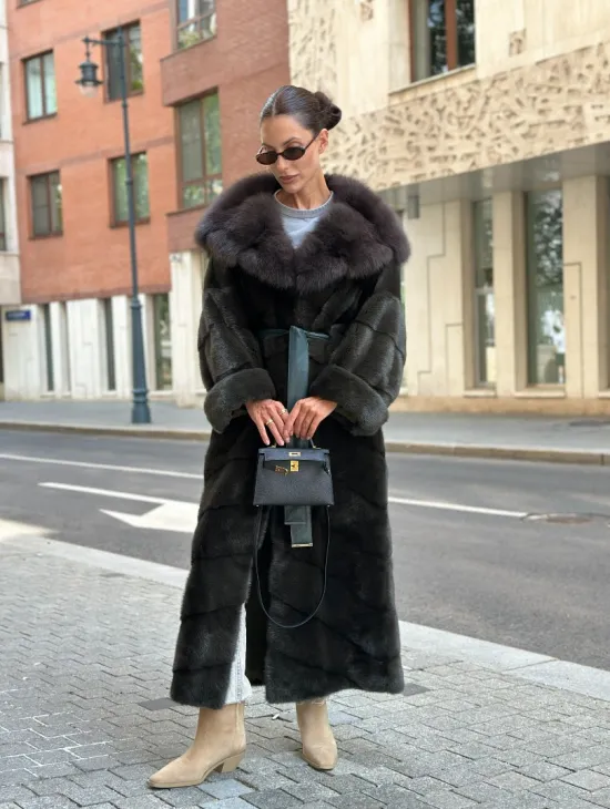 Шуба норковая с капюшоном из меха куницы - цвет темный хаки - фото 7